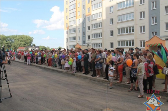 Новоселье в домах по улице Набережной. 17 июля 2014 г. Фото МЧС